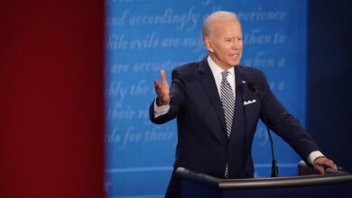 Hypocrite joe biden calls for border fence 40 stories high in unearthed clip