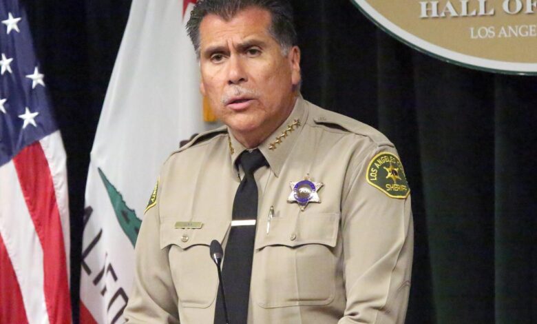 Wounded hero la county sheriffs deputy identified was librarian before joining police force