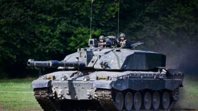 Uk to send challenger 2 main battle tanks to ukraine pm sunak confirms