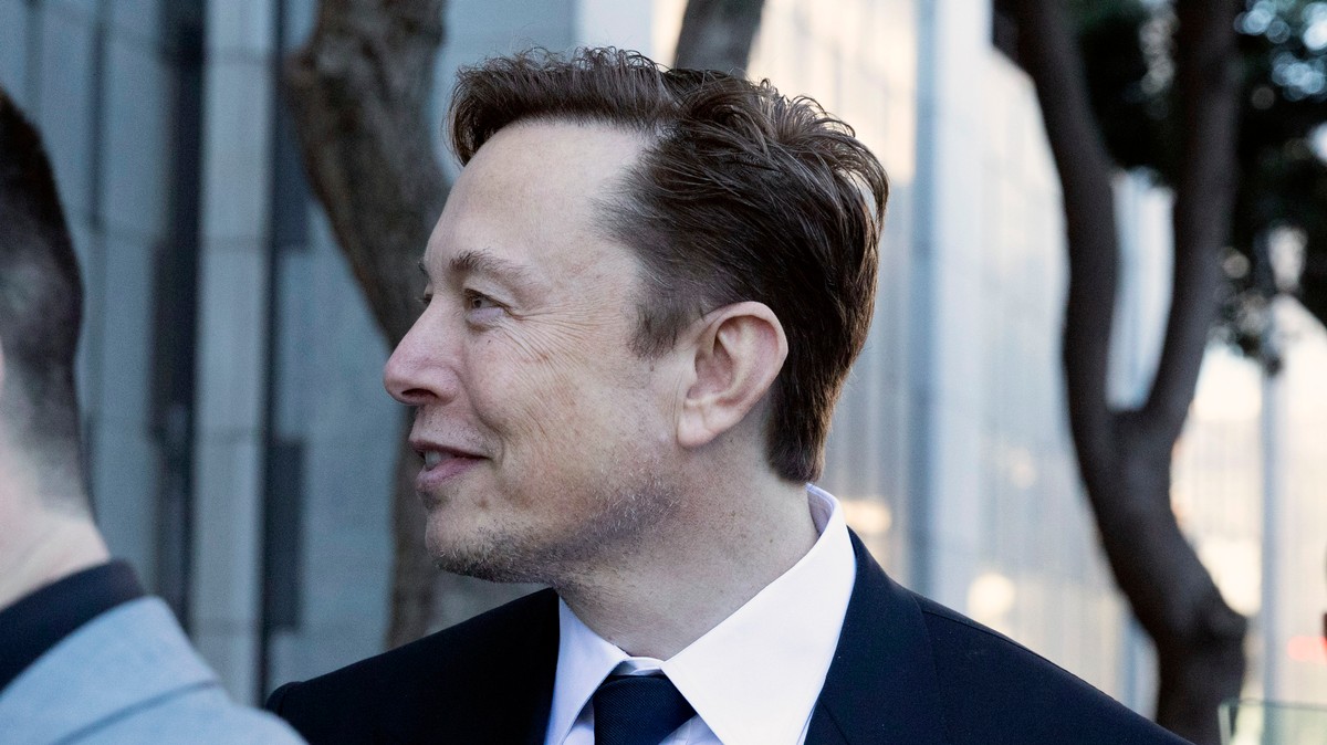 Elon musk says us government had full access to private twitter dms