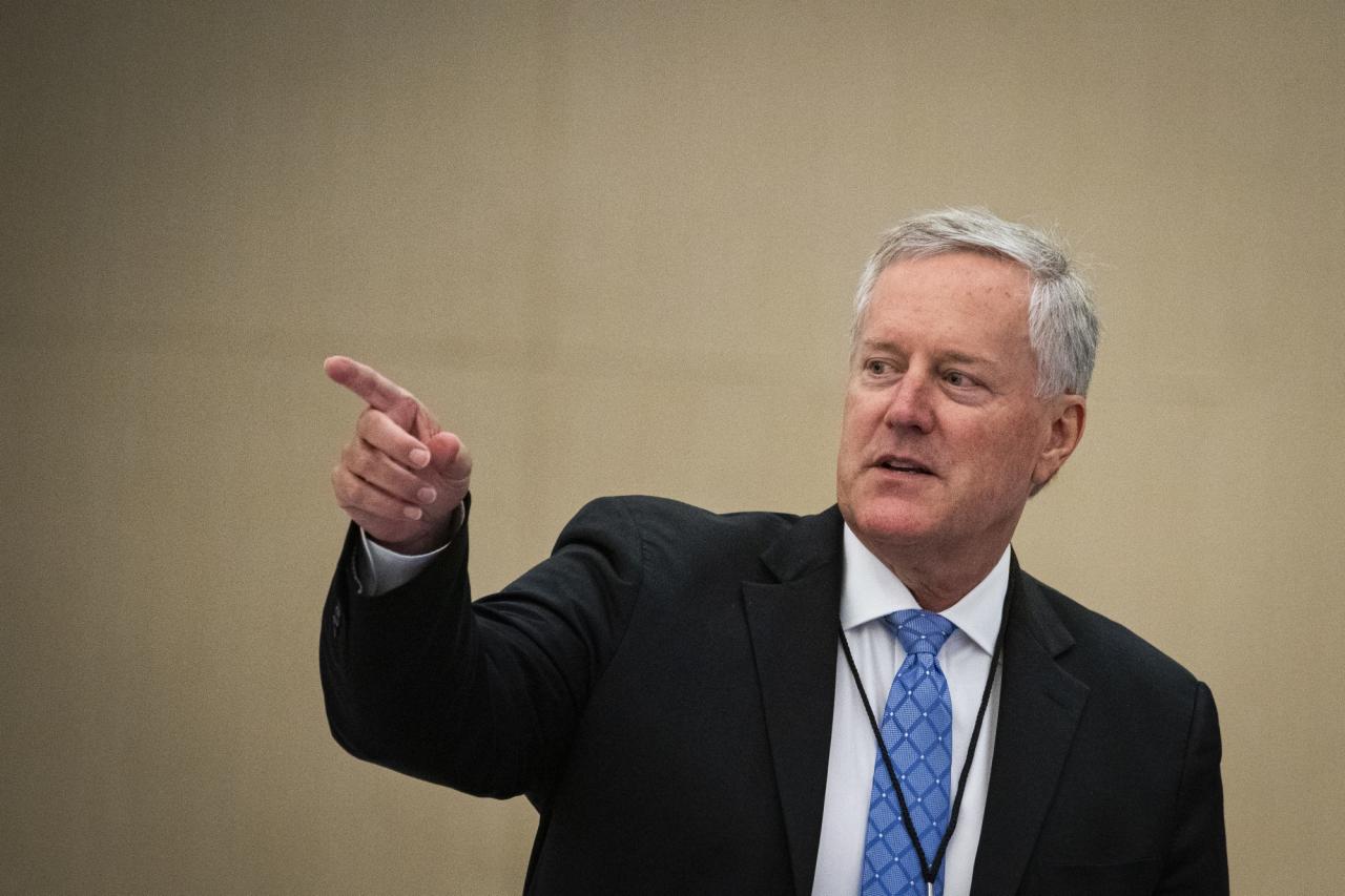 Mark meadows trumps incoming chief of staff to self quarantine over coronavirus fears