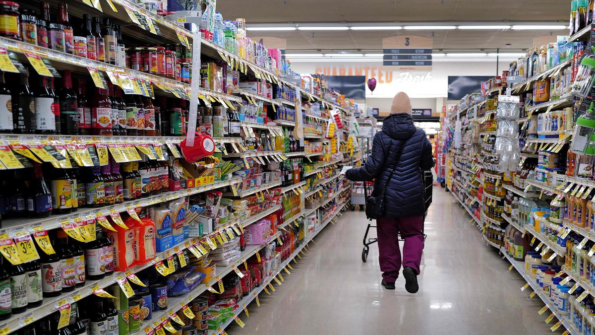 Americans near term inflation expectations stuck at record high