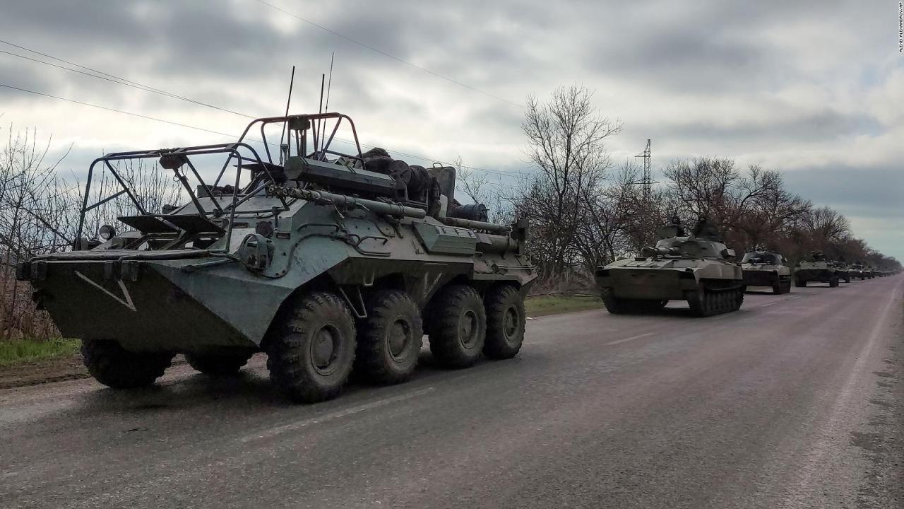 Russia tells us convoys carrying weapons to ukraine are legitimate targets