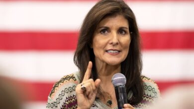 Nikki haley targets elderly politicians who refuse to give up power