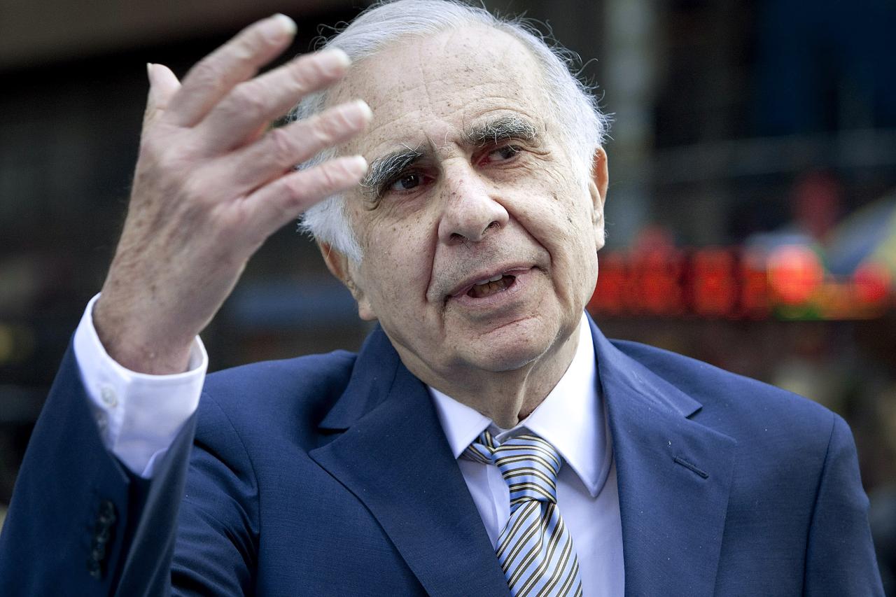 Investor carl icahn issues grim warning on us economy