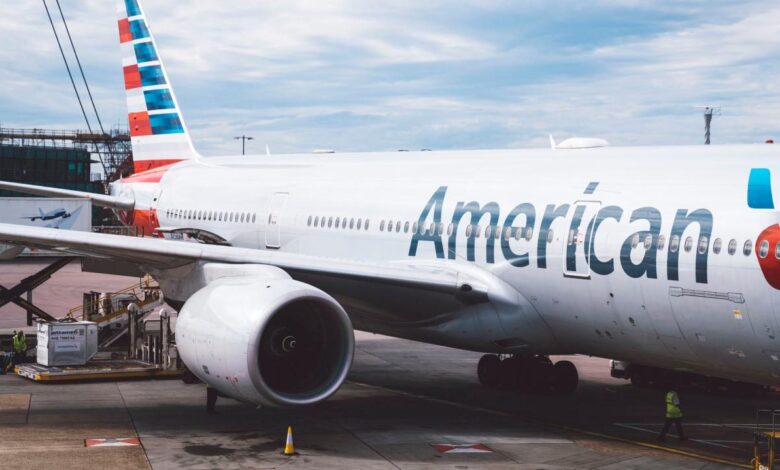 American airlines passenger claims hipaa rights over refusing to wear mask divulge medical condition