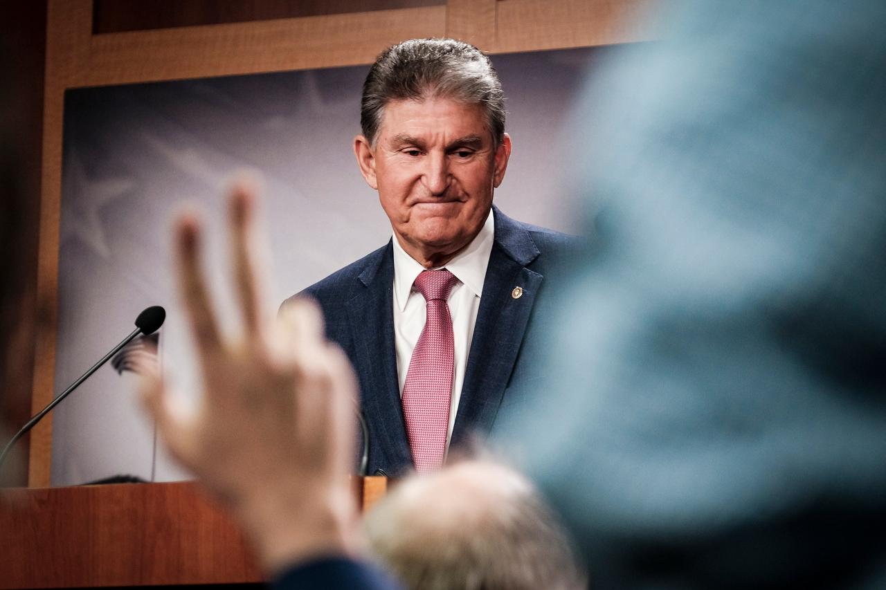 Manchin fumes as us buys 500000 barrels of russian oil a day amid ukraine war