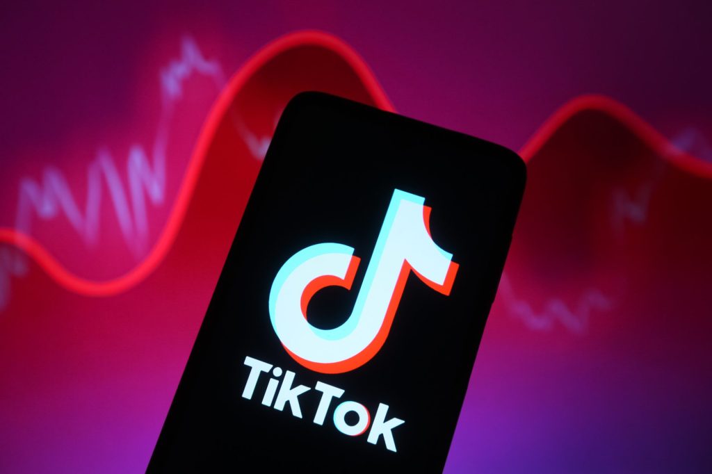 White house reverses course gives congress green light to pass bill banning tiktok