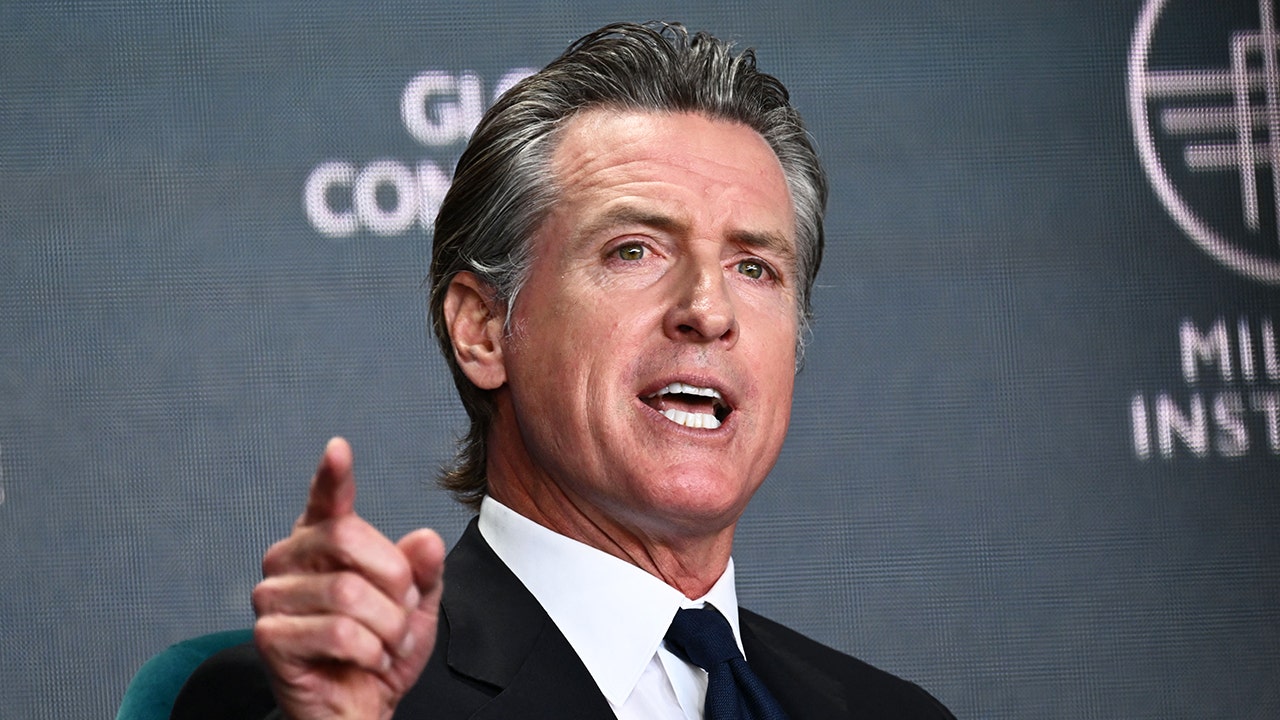 Is gavin newsom running a shadow presidential campaign