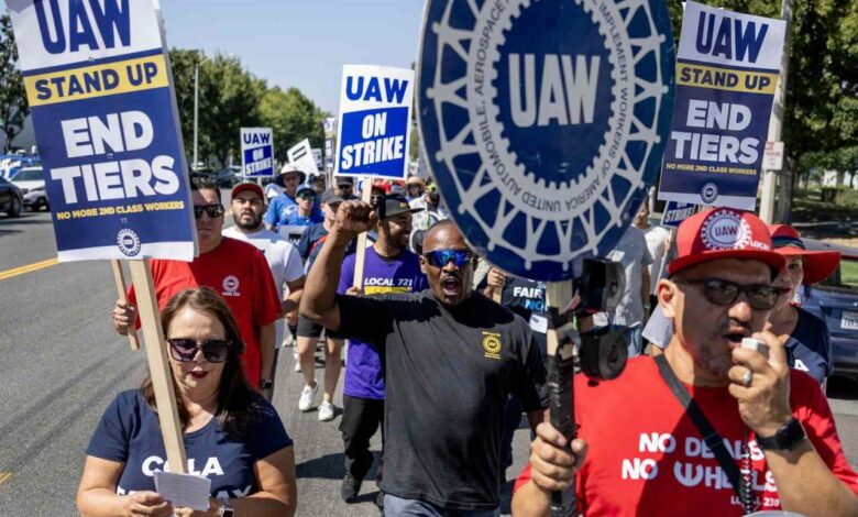 Concerns about auto workers strike at ford gm and stellantis gain steam