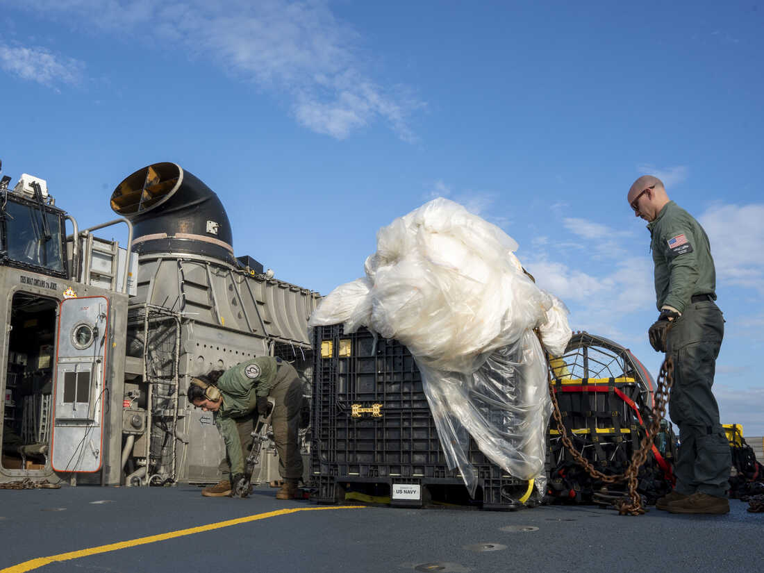 Pentagon releases u 2 pilots photo of chinese spy balloon before it was shot down