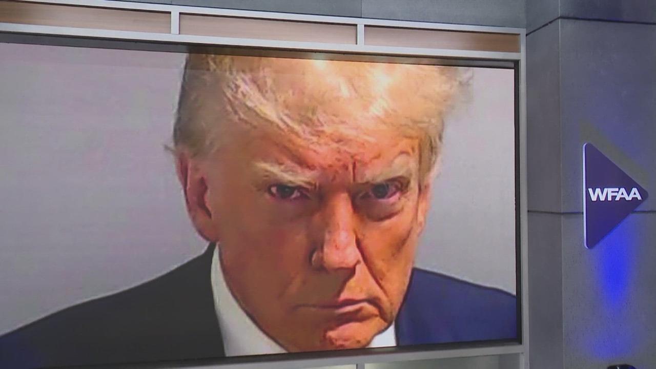 After booking mugshot trump top choice for most republican voters poll