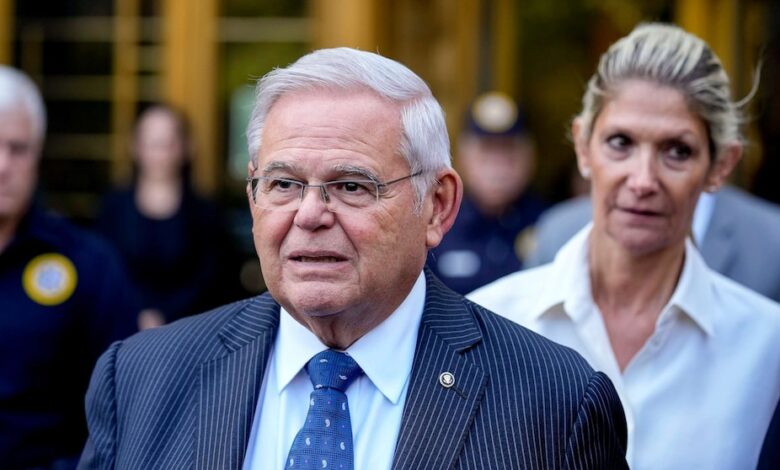 Top ranking democrat wont call for menendez to resign amid bribery charges