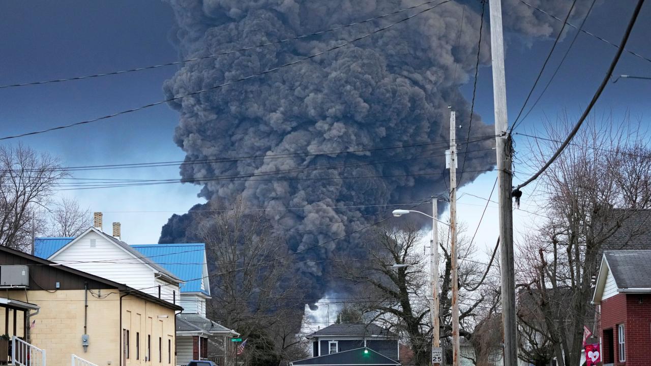 Epa orders temporary halt to shipping of ohio toxic train crash contaminated waste