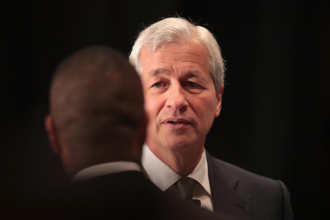 Americans are making huge mistake to believe certain booming economy narratives jamie dimon