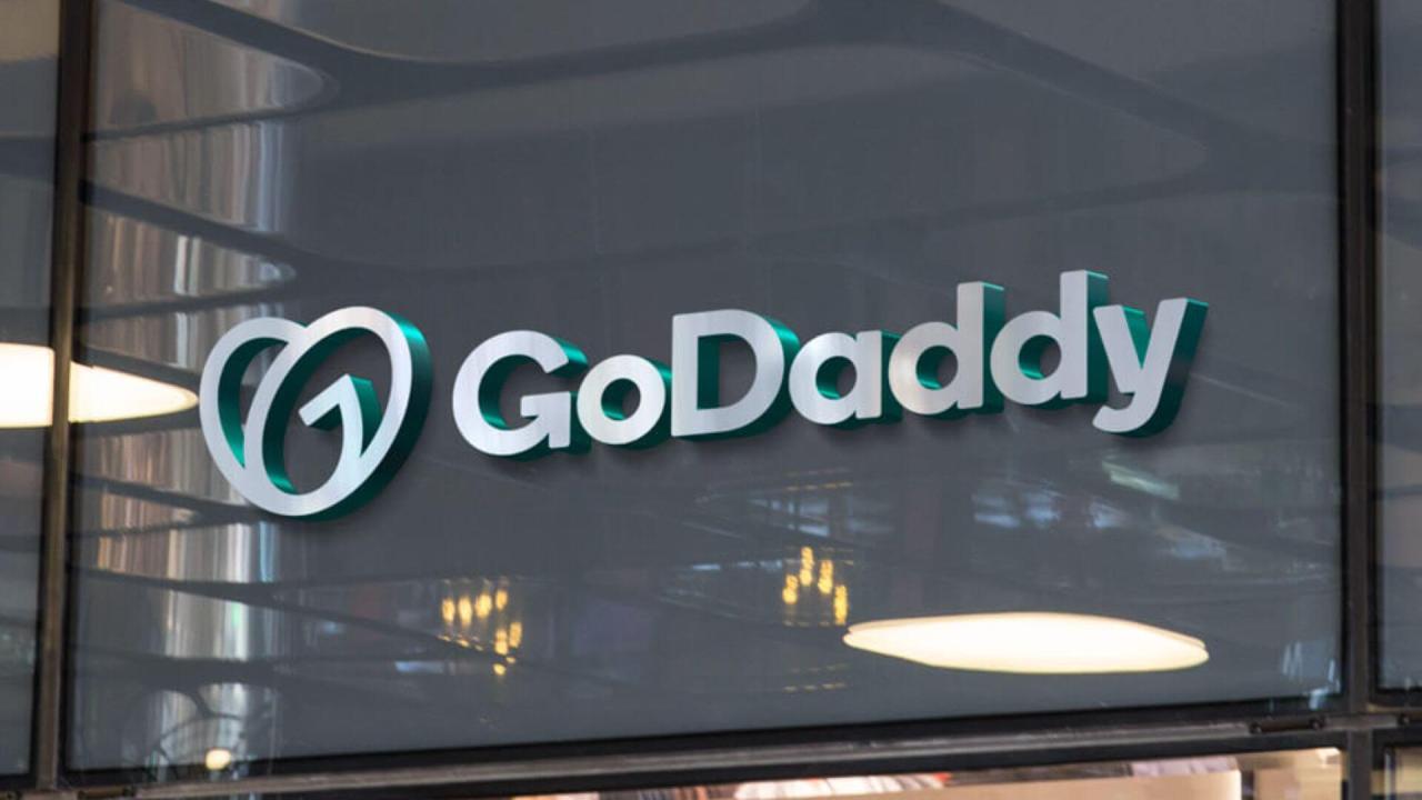 Godaddy gets hacked 1 2 million customer accounts exposed