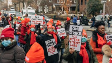 Thousands of nyc nurses officially on strike after negotiations collapse