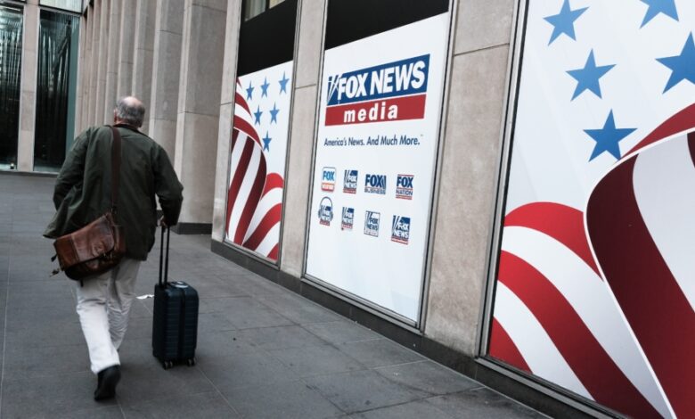 Us judge orders former fox news reporter to reveal sources for story involving fbi