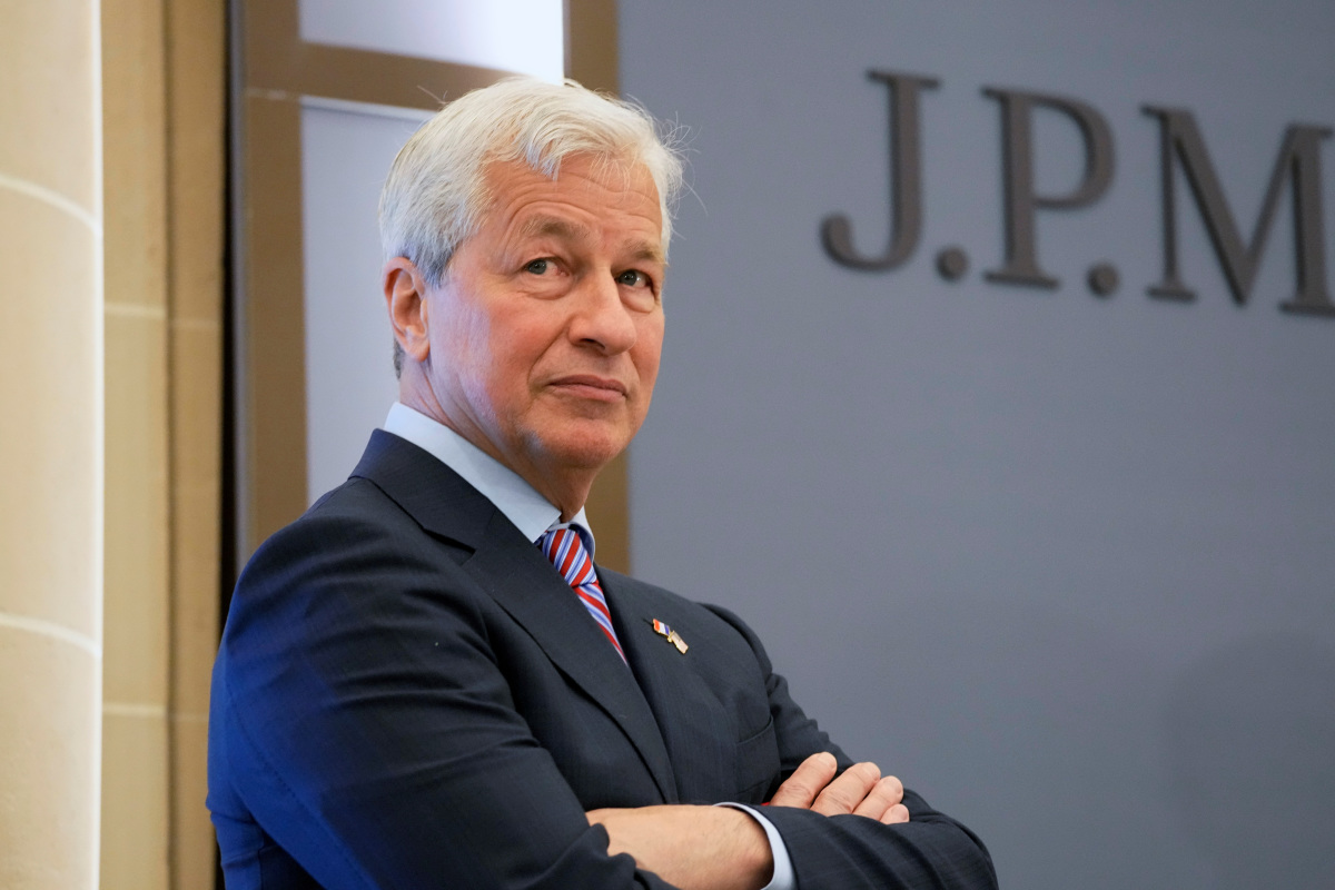 Jpmorgan chase ceo jamie dimon warns he stills believes a us recession is coming