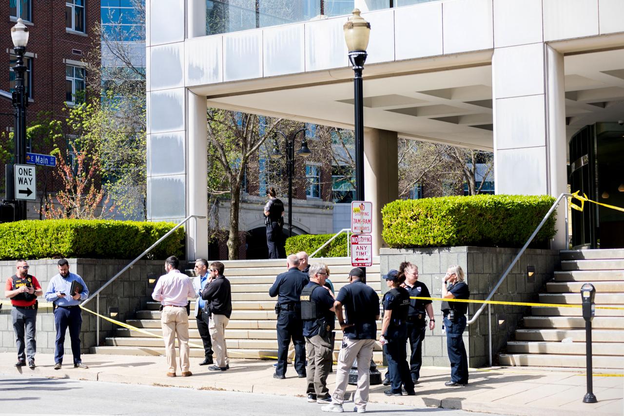 5 dead 6 injured in downtown louisville shooting after active aggressor reported