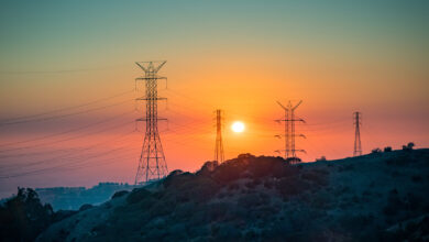 California avoids large blackouts from heat wave but shutoffs could come labor day over wildfire risk