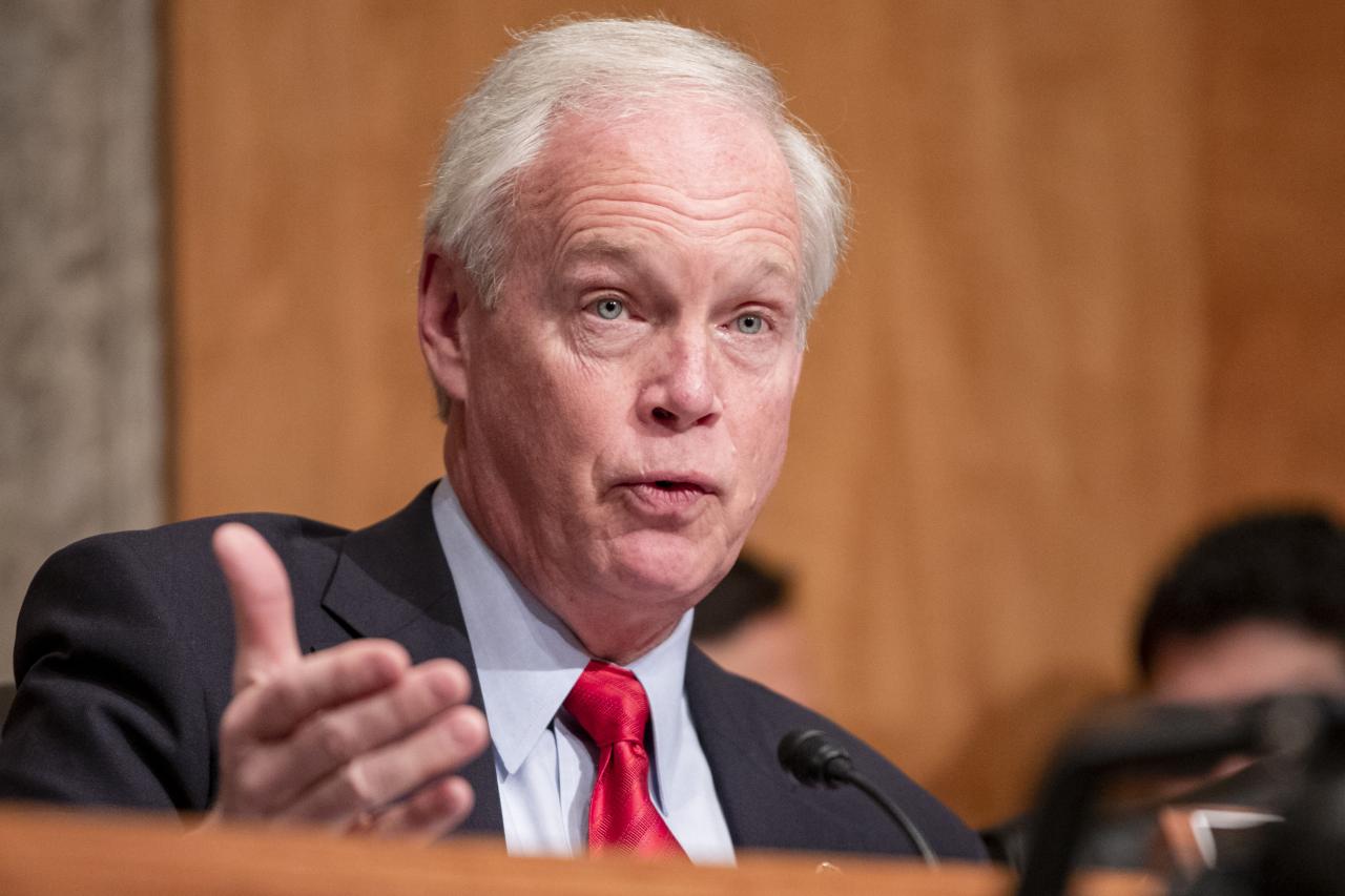 Besieged on all sides ron johnson says his probe would certainly help trump win reelection