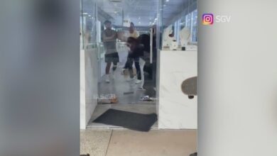 Employees foil attempted smash and grab at california jewelry store