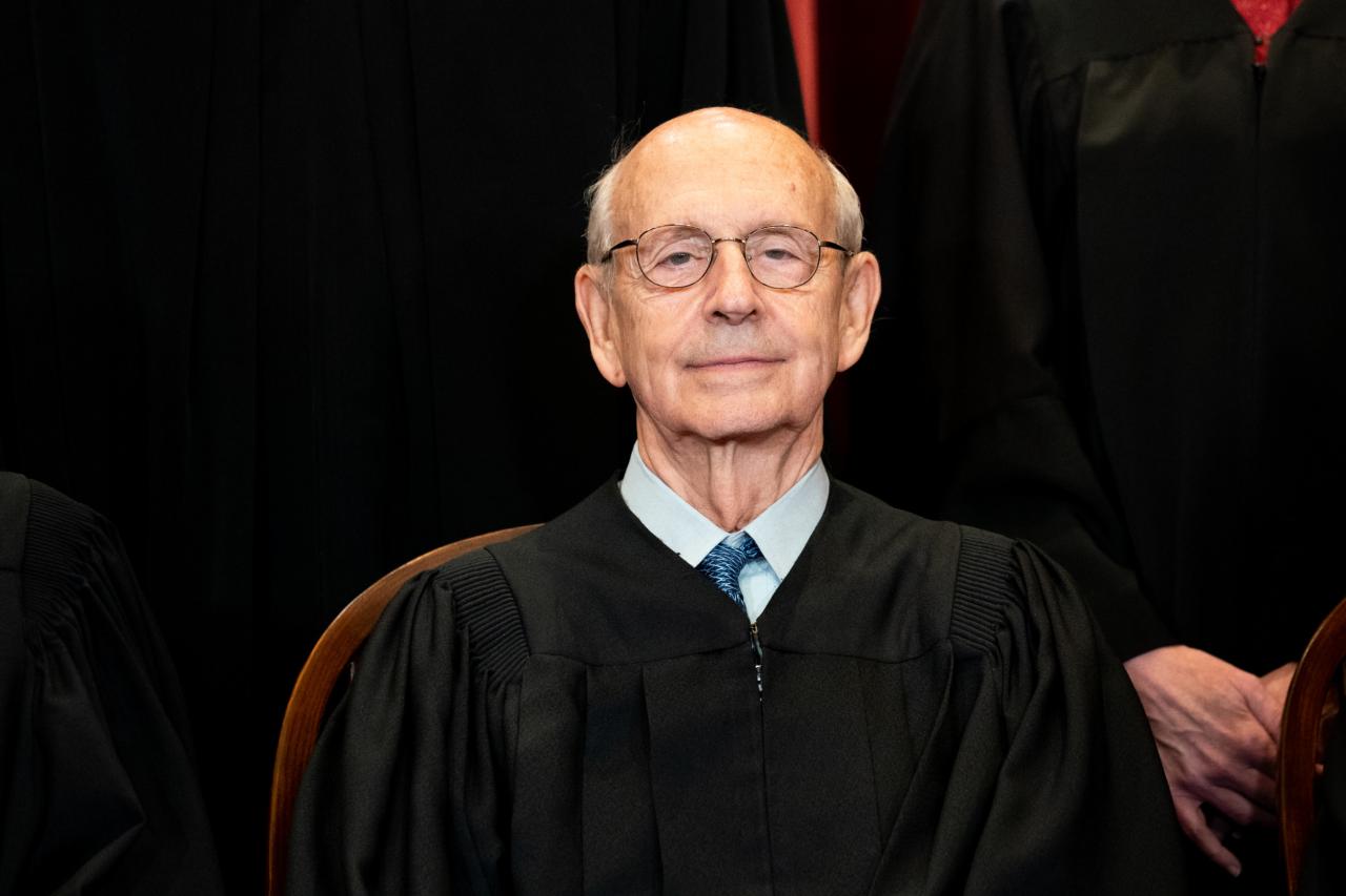 Justice stephen breyer to retire from supreme court