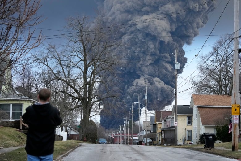 Railroad company linked to toxic train crash helped fund ohio governors campaigns report