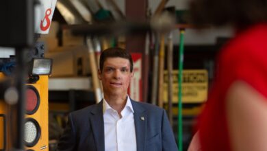 Man charged after confronting gop senate candidate before new hampshire debate
