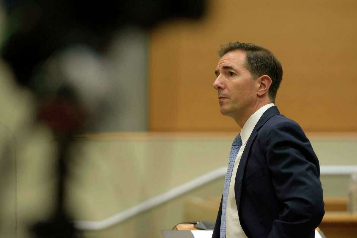 Fbi silent a year after senate committees questions on trump tower briefing