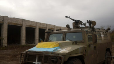 Russian forces begin withdrawal from ukraines kherson