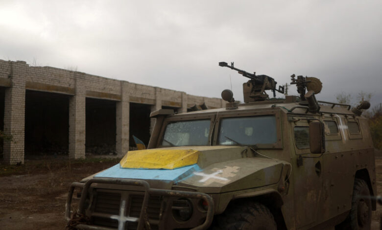 Russian forces begin withdrawal from ukraines kherson