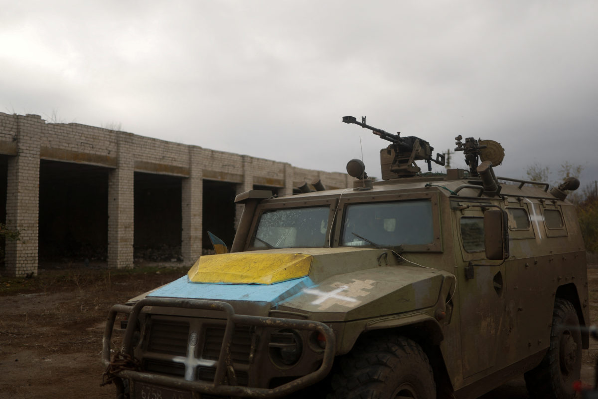Russian forces begin withdrawal from ukraines kherson