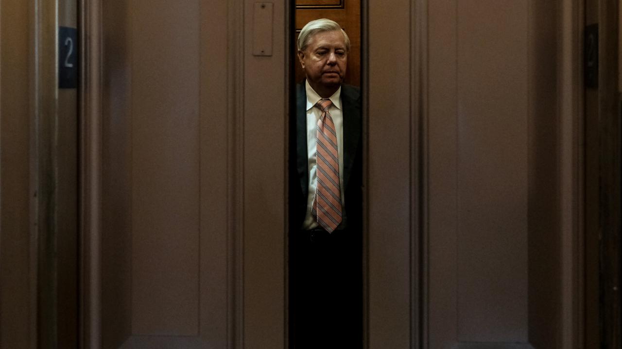 Lindsey graham warns there will be riots if trump is prosecuted