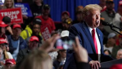 Trump stumps for state candidates in overflowing michigan rally