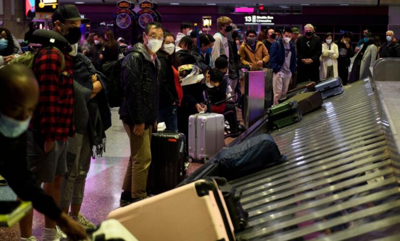 Major us airlines amtrak drop mask mandate for travelers after judge strikes down cdc order