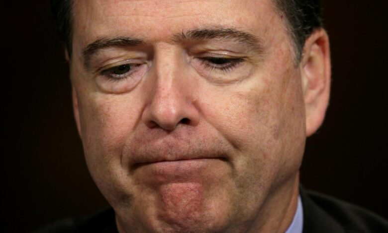 Comey fbi pence clancy mike reception vice singles shook bubble ailes conservative inauguration pomp shakes afp