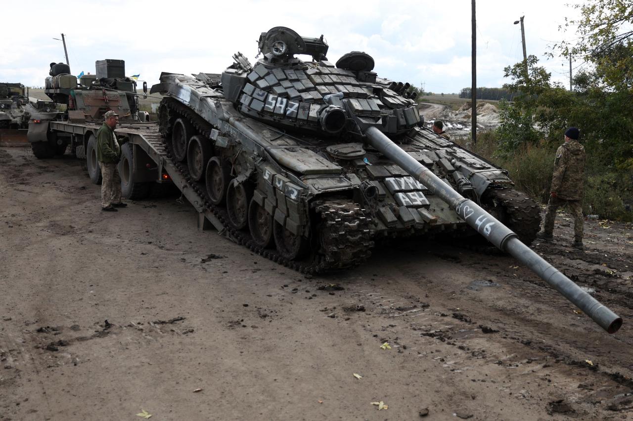 Tanks shipped to ukraine as kyiv pleads for weapons weapons and weapons