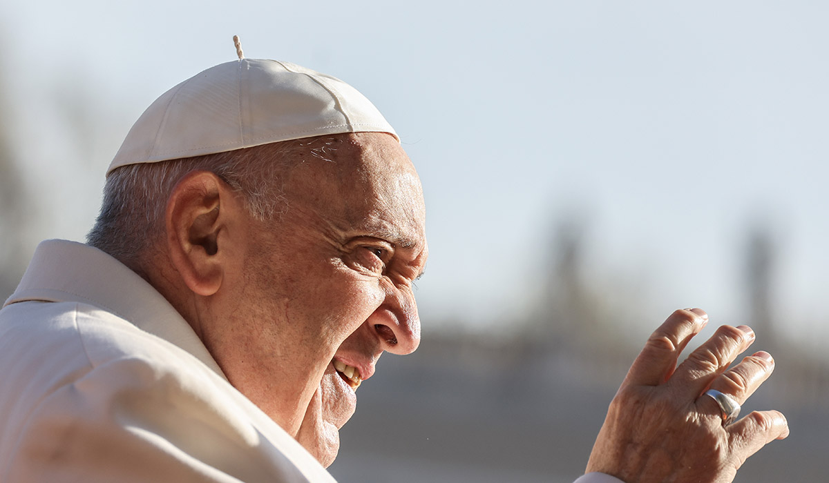 Pope Francis hospital stay latest updates