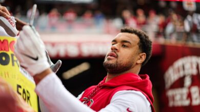 Sacramento's Arik Armstead wins Walter Payton Man of the Year at