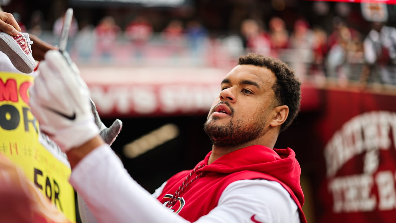 Sacramento's Arik Armstead wins Walter Payton Man of the Year at