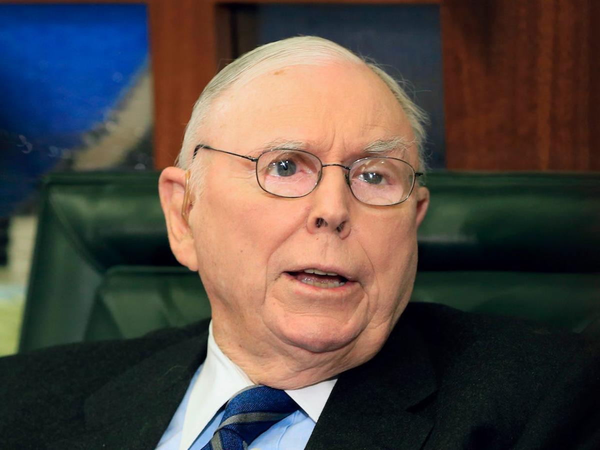 Charlie munger blasts crypto as partly fraud and partly delusion after ftx meltdown