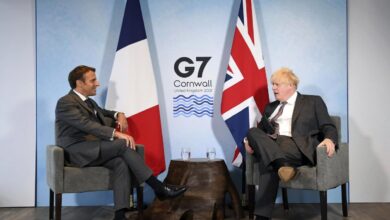 Uks johnson tells germany and france do a brexit deal